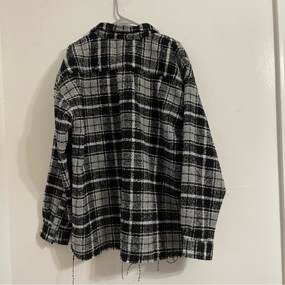 NWT PacSun Darkness Plaid Shacket | Size: Large - Picture 4 of 6